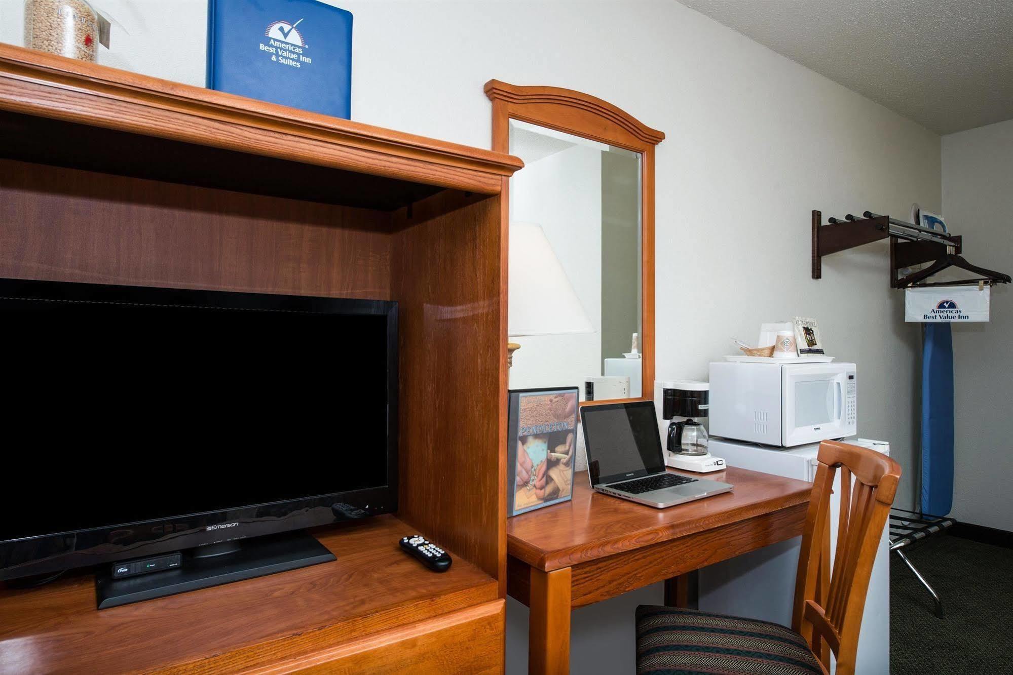 Americas Best Value Inn - Pendleton Zewnętrze zdjęcie